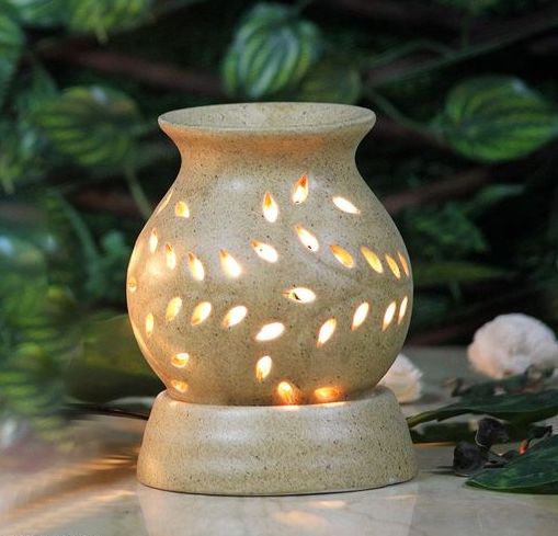ELECTRIC AROMA OIL DIFFUSER WITH ESSENTIAL OIL